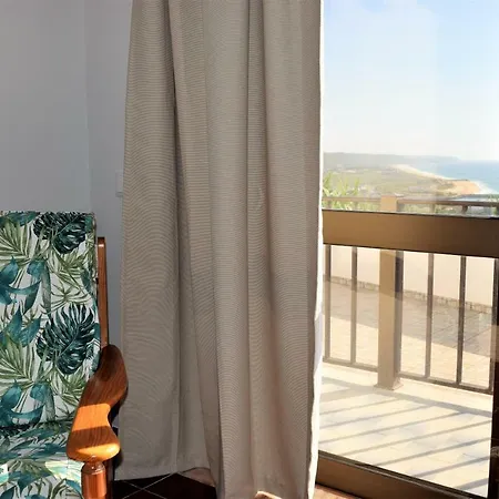 Casa Dos Passarinhos-seaview@nazare Guest house Nazare