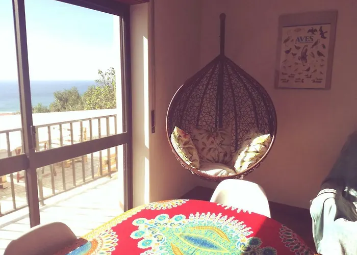 Casa Dos Passarinhos-seaview@nazare Konukevi *