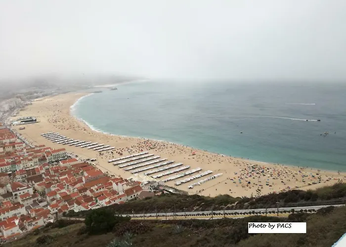 Casa Dos Passarinhos-seaview@nazare בית הארחה